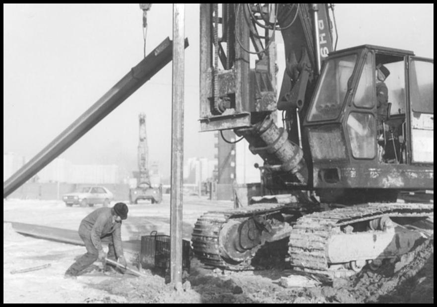 30 lat temu w Warszawie ruszyło metro, a kiedy pojedzie w Krakowie?